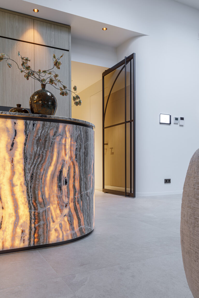 Maatwerk interieur Penthouse Steenbergen