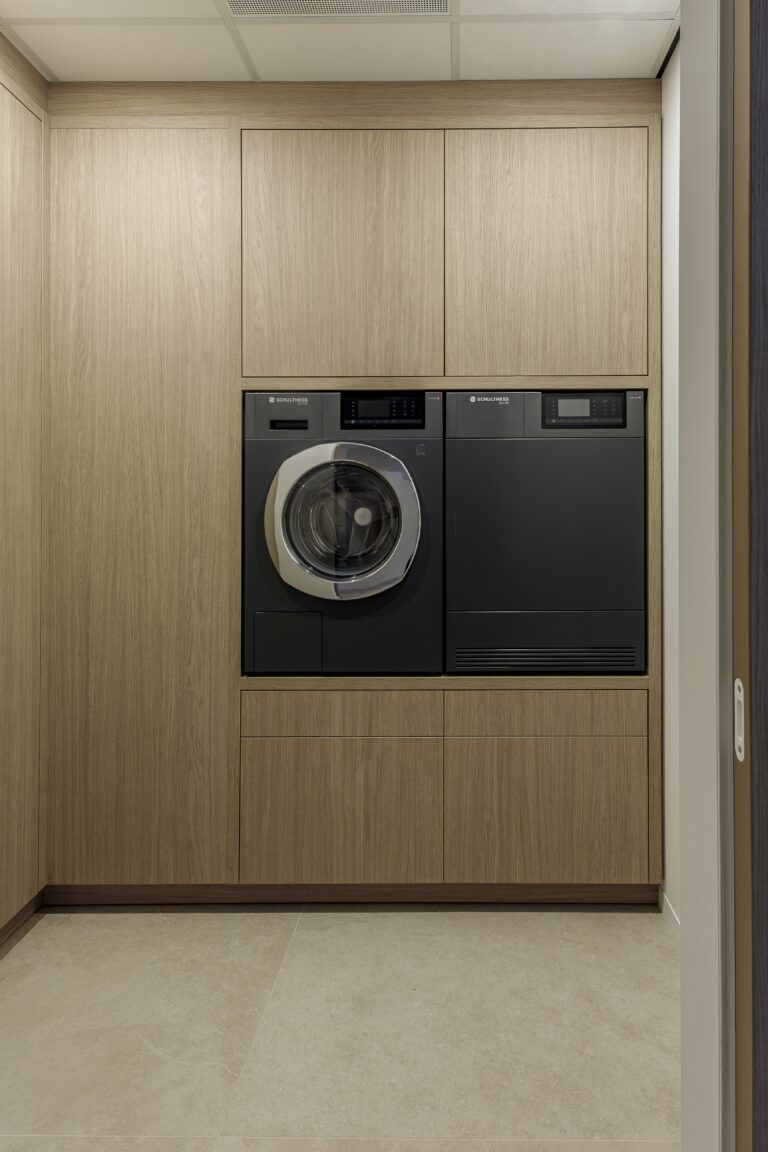 Maatwerk interieur Penthouse Steenbergen